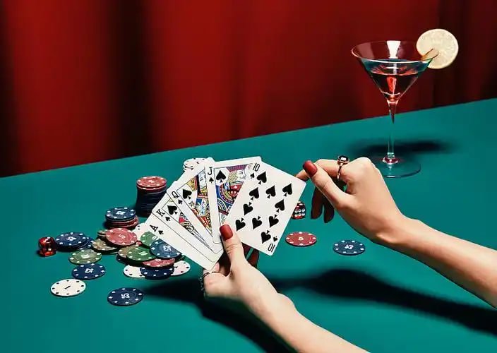 Người dùng đăng ký tài khoản hitcup trên điện thoại di động tại Việt Nam